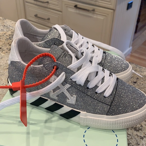 Off-White Sneakers - Picture 2 of 6